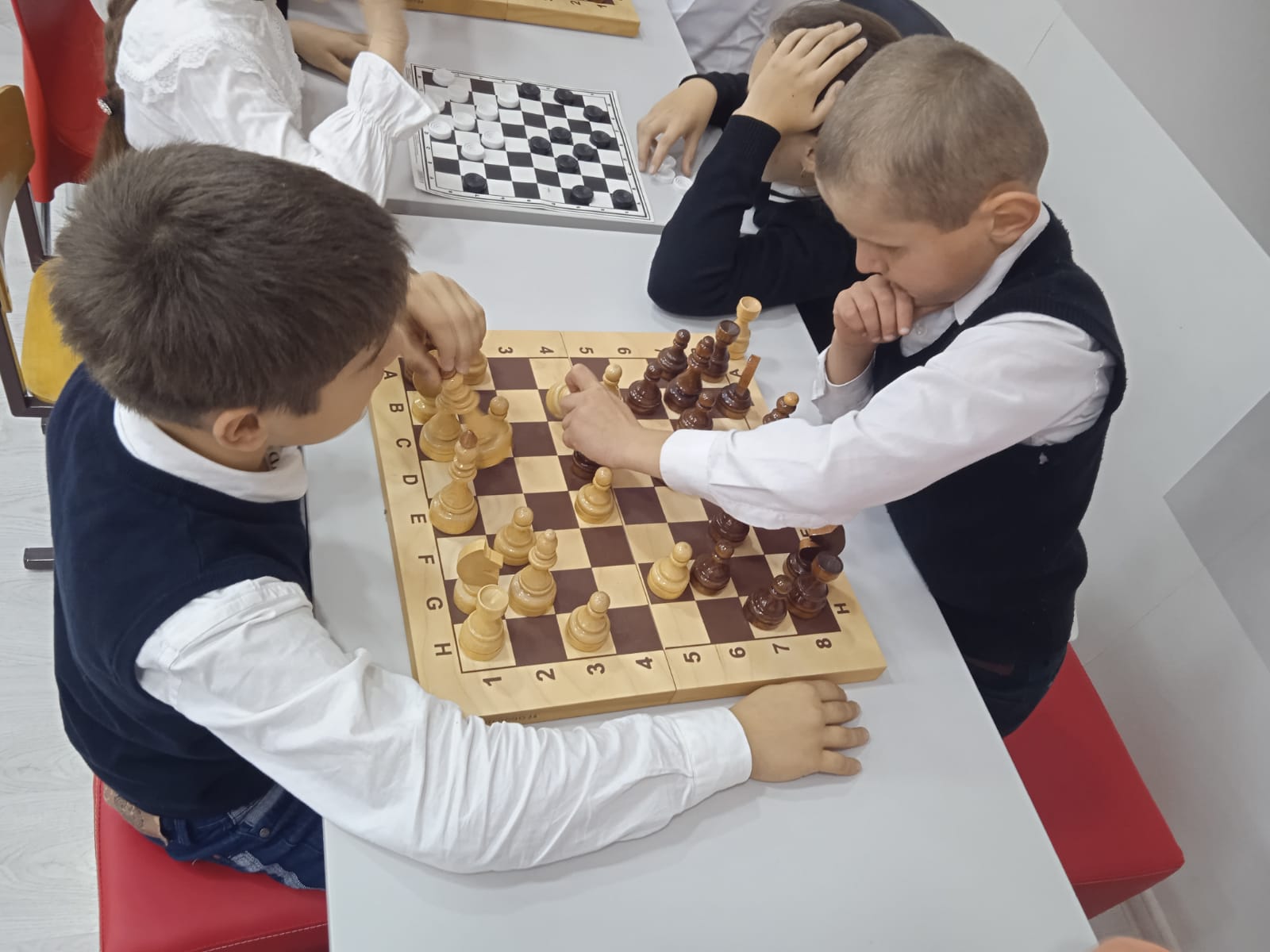 Шахматная гостиная.